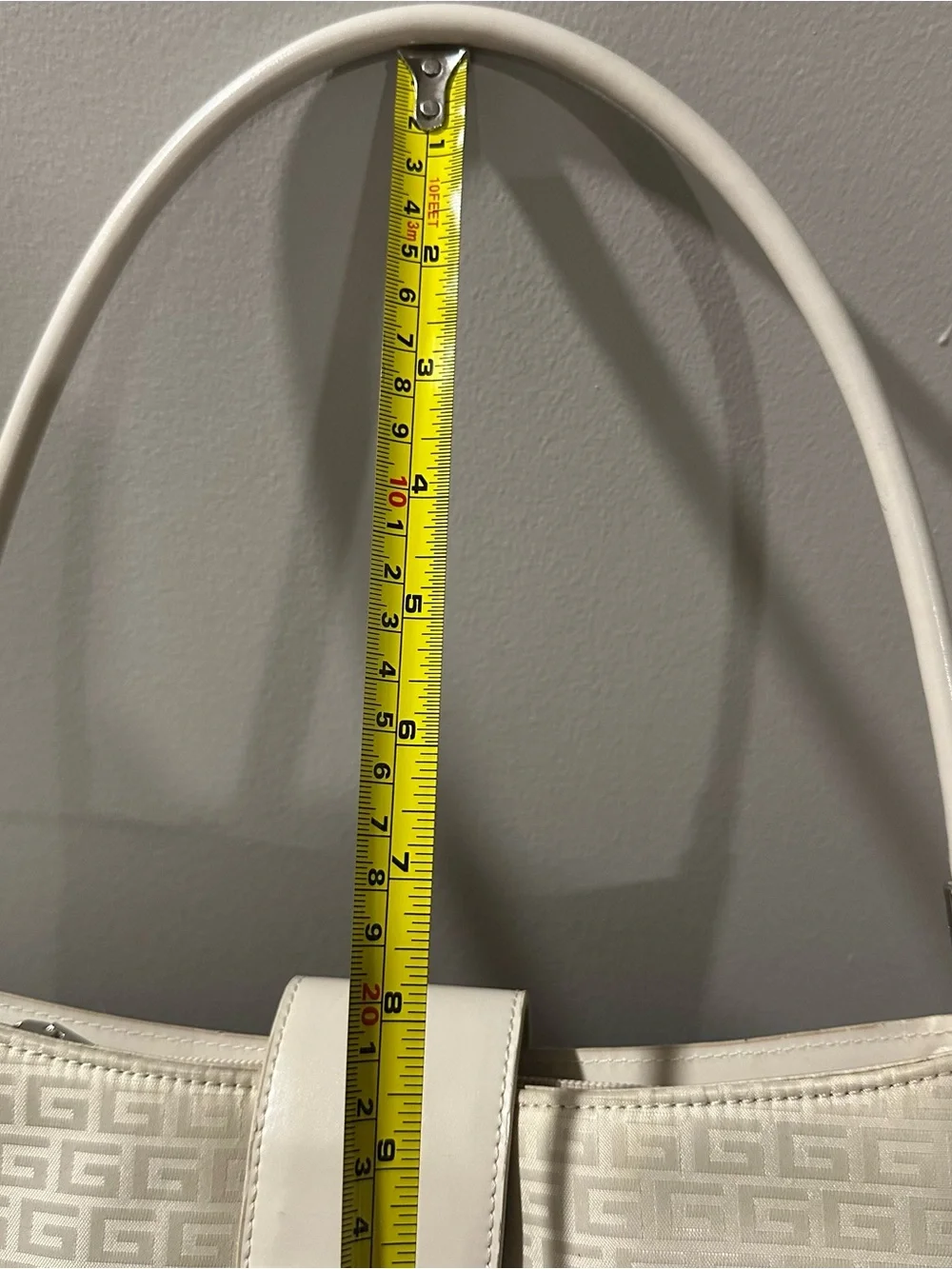 Vintage Cream-White Shoulder Bag with G Buckle